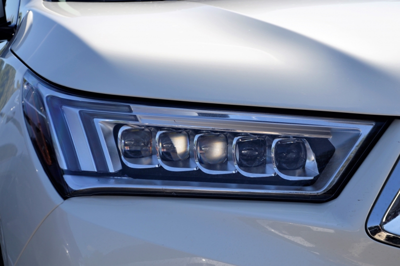 concession-auto-OLLIERES-min_acura-headlamp-2834131